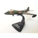 ATLAS EDITIONS-GIANTS OF THE SKY. MARTIN B-57 CANBERRA - Scale 144      