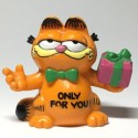 GARFIELD CON REGALO "ONLY FOR YOU". FIGURA PVC 4,5 cm. BULLY WEST GERMANY 1978, 1981
