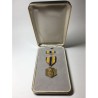 U.S. AIR FORCE MEDAL COMMENDATION FOR MILITARY MERIT. WITH ORIGINAL CASE, RIBBON BAR & LAPEL PIN