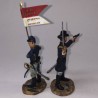 W. BRITAIN 17566 ACW COMPANY OFFICER AND GUIDON BEARER UNION CAVALRY FOOT (2 pieces)