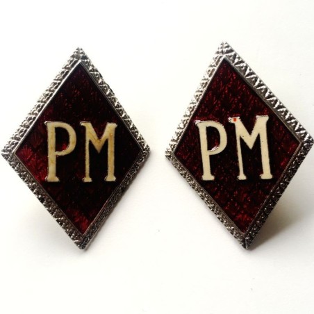 2 COLLAR TABS PM MILITARY POLICE SPANISH ARMY  (E -009)