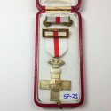 SPAIN ORDER CROSS OF MILITARY MERIT 4th. CLASS WHITE BADGE FOR TROOPERS CIRCA 70's, LUXURY CASE, RIBBON BAR, KING JUAN CARLOS I