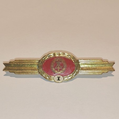 GDR EAST GERMAN BADGE ARMY. OFFICER QUALIFICATION INFANTRY, 1st. CLASS (DDRB-05)