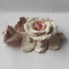 PINK AND WHITE ROSE SMALL CERAMIC STATUE. MID 20th CENTURY. VINTAGE CRYSTAL & CERAMICS COLLECTION (VYC-24)