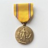 AMERICAN DEFENSE MEDAL - WWII. LUXURY PLASTIC CASE, PIN and RIBBON BAR
