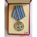 BULGARIAN MEDAL FOR 15 YEARS SERVICE IN ARMED FORCES. 2nd CLASS. 1st. EMISSION. OLD COAT.  With case.